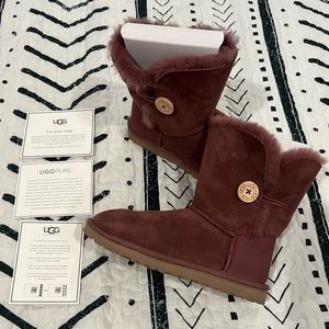 UGG Bailey Button II Boots, Women’s Sz 8